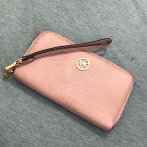 Michael Kors Wallet Wristlet Light Pink Blush